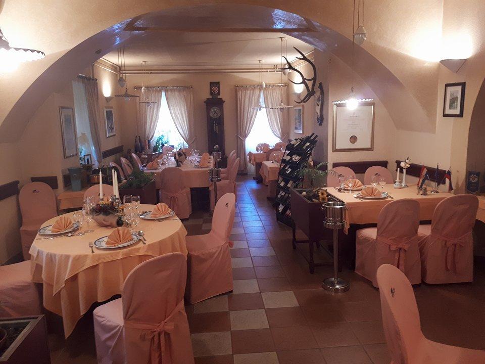 Hotel Mance Brod na Kupi Extérieur photo