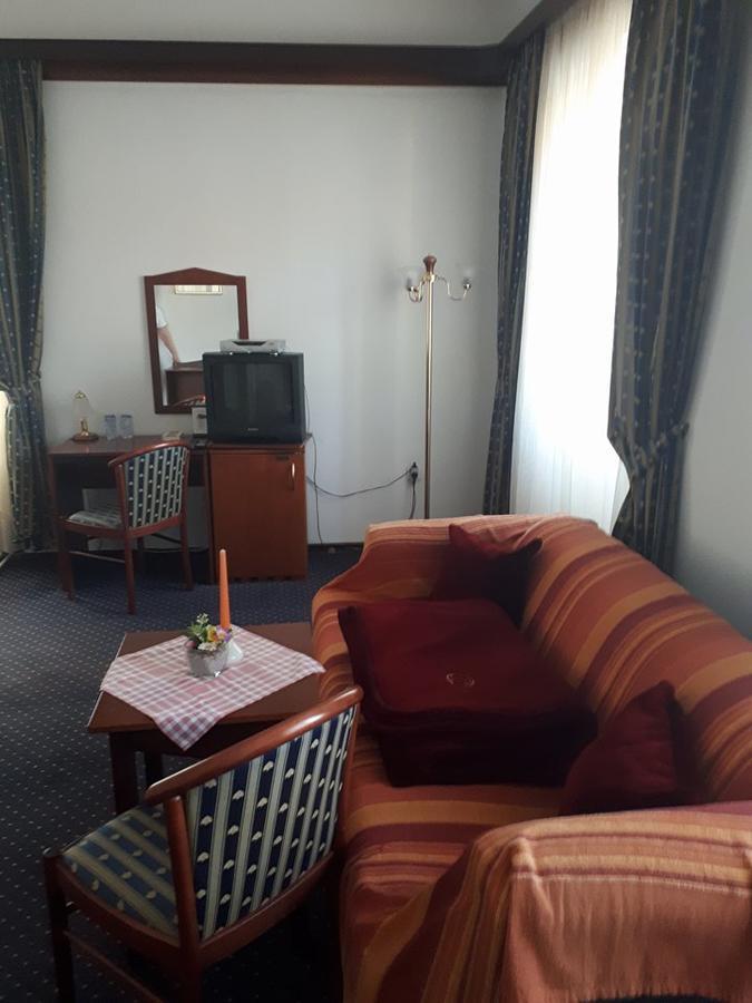 Hotel Mance Brod na Kupi Extérieur photo